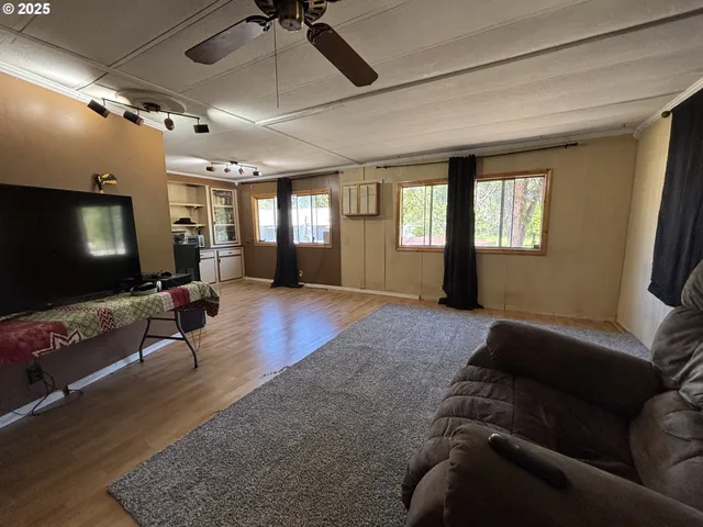 $199,000 | 34953 Tiller Trail Highway, Tiller, OR 97484