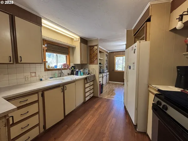 $199,000 | 34953 Tiller Trail Highway, Tiller, OR 97484