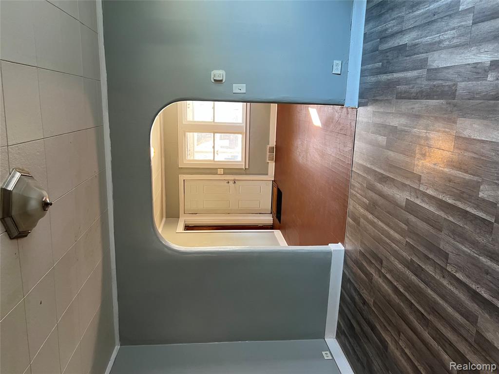936 Stocker Avenue Flint, MI 48503 - Photo 7 of 15