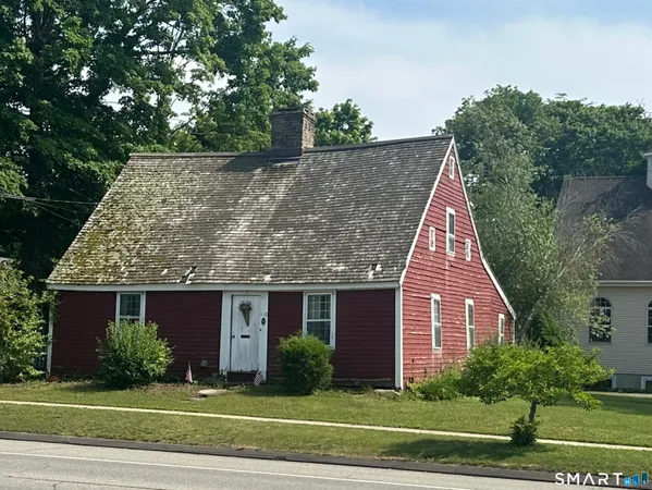 $200,000 | 110 East Main Street, Clinton, CT 06413