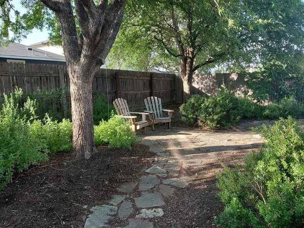 $2,195 | 1612 Poppy Seed Lane, Austin, TX 78741
