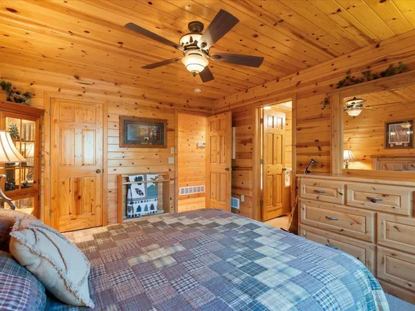 $995,000 | 13927 Scenic Court, Crosslake, MN 56442