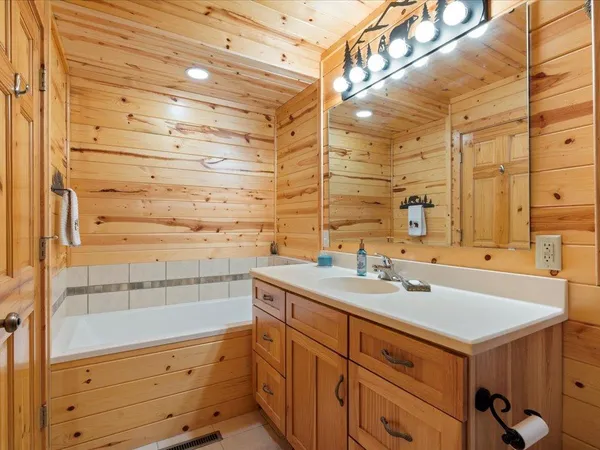 $995,000 | 13927 Scenic Court, Crosslake, MN 56442