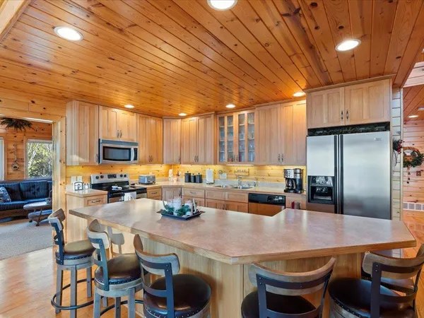 $995,000 | 13927 Scenic Court, Crosslake, MN 56442