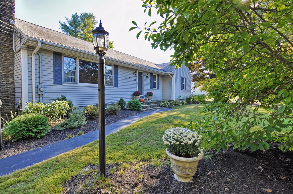 26 Millville Road Mendon, MA 01756 - Photo 3 of 30 Gallery Image 3