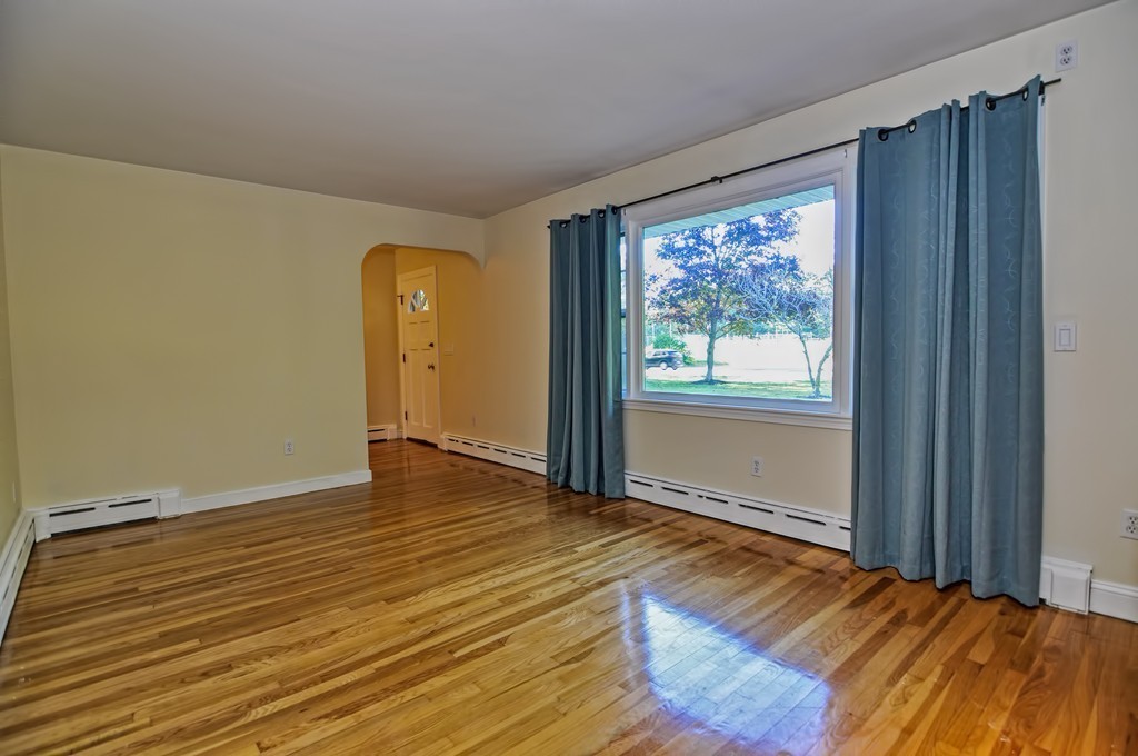 26 Millville Road Mendon, MA 01756 - Photo 6 of 30 Gallery Image 6