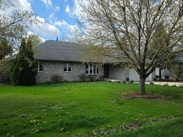 $544,442 | 4422 Center Avenue, Lisle, IL 60532
