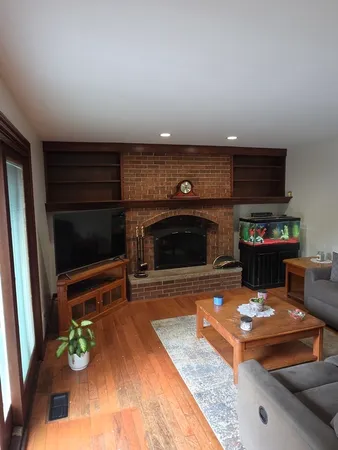 $544,442 | 4422 Center Avenue, Lisle, IL 60532