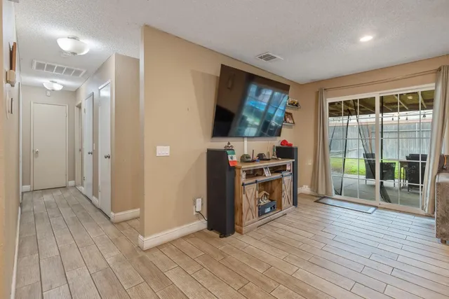 $310,000 | 105 West Clark Street, Madera, CA 93638