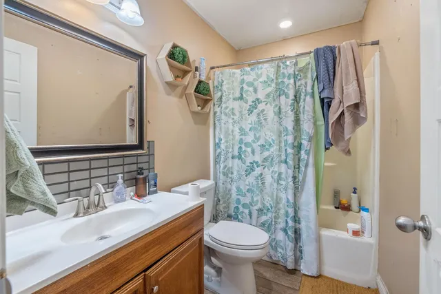 $310,000 | 105 West Clark Street, Madera, CA 93638