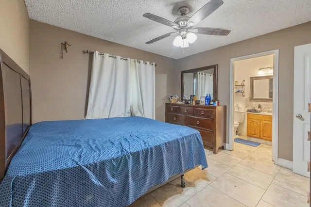 $310,000 | 105 West Clark Street, Madera, CA 93638