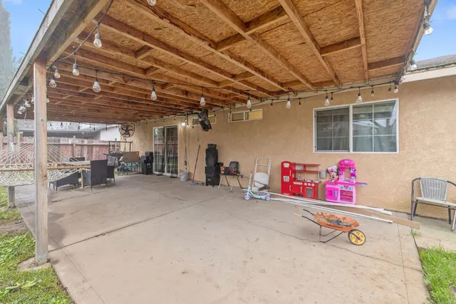 $310,000 | 105 West Clark Street, Madera, CA 93638