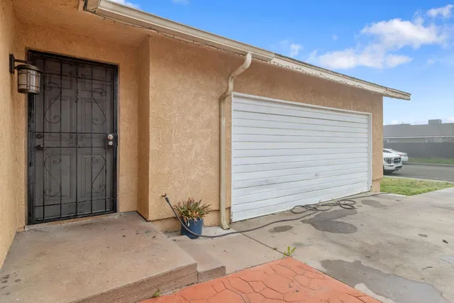 $310,000 | 105 West Clark Street, Madera, CA 93638