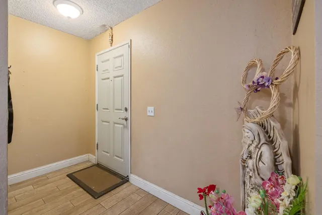 $310,000 | 105 West Clark Street, Madera, CA 93638