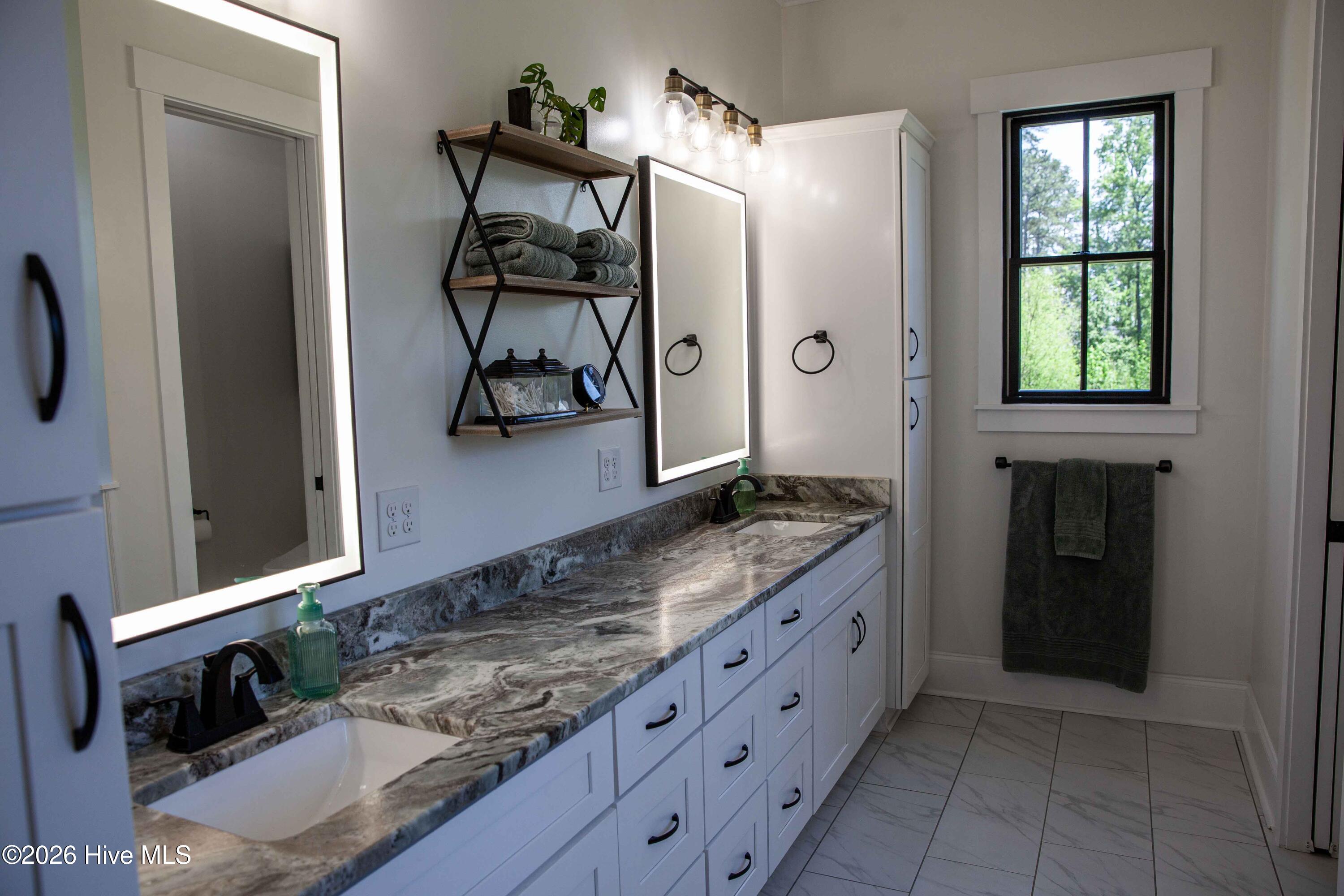 5690 White Oak Road Appling, GA 30802 - Photo 31 of 69 12OwnerBathroom