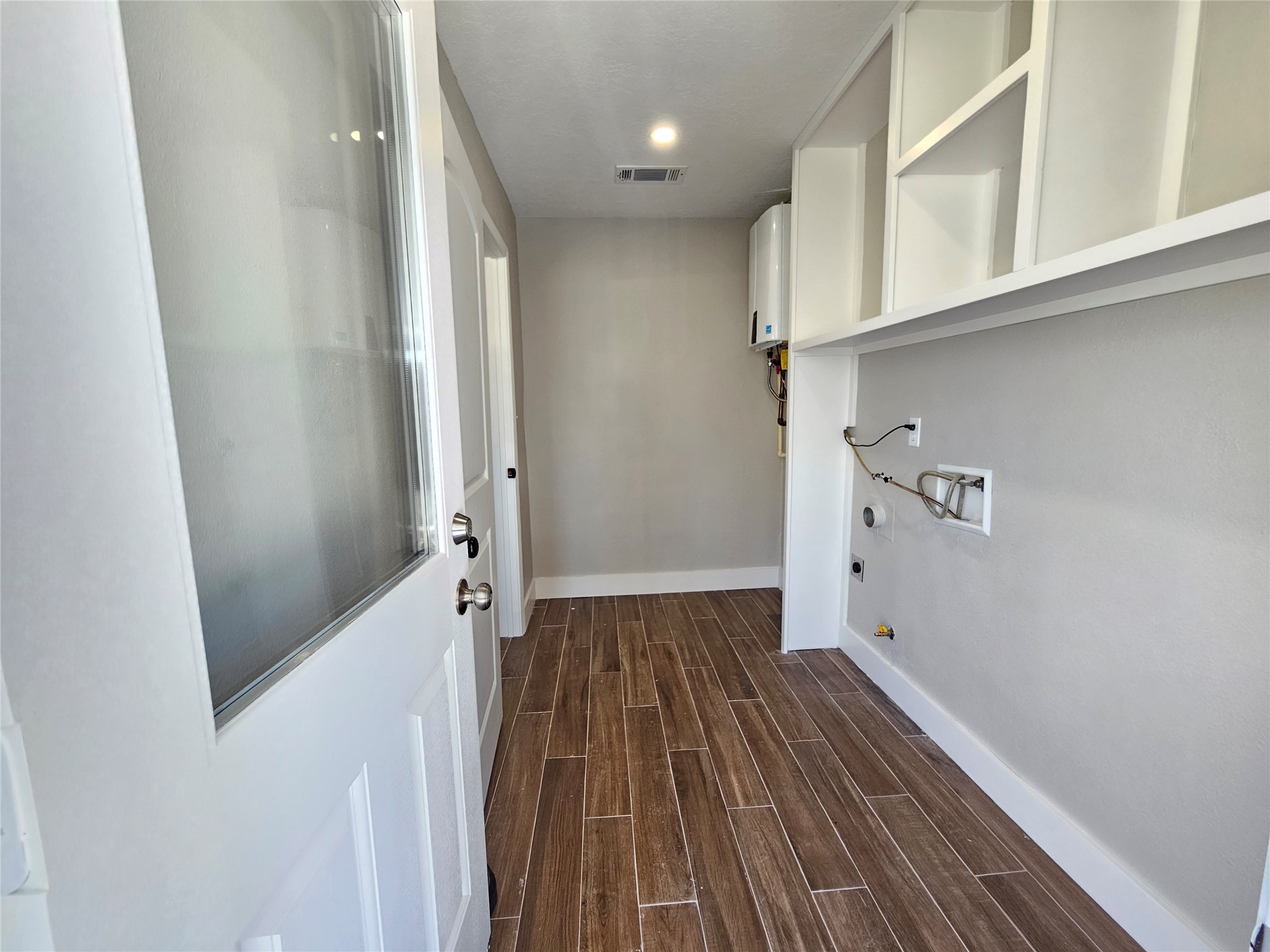 1207 Whitestone Lane Houston, TX 77073 - Photo 25 of 36 washer and dryer room