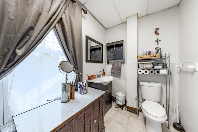 $269,000 | 585 6th Avenue, Watervliet, NY 12189