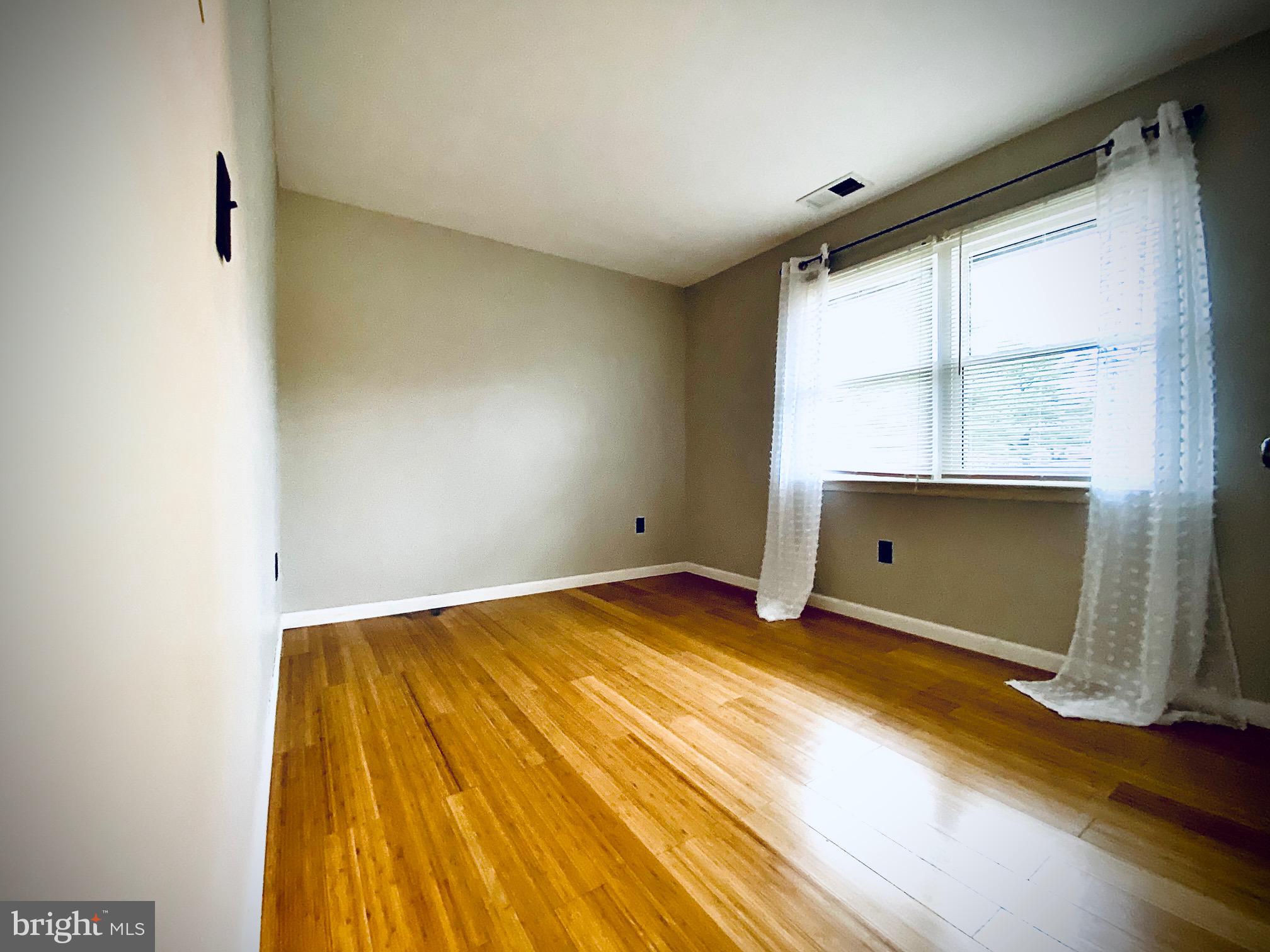 1503 Silver Court Hamilton, NJ 08690 - Photo 4 of 16 Bedroom 1