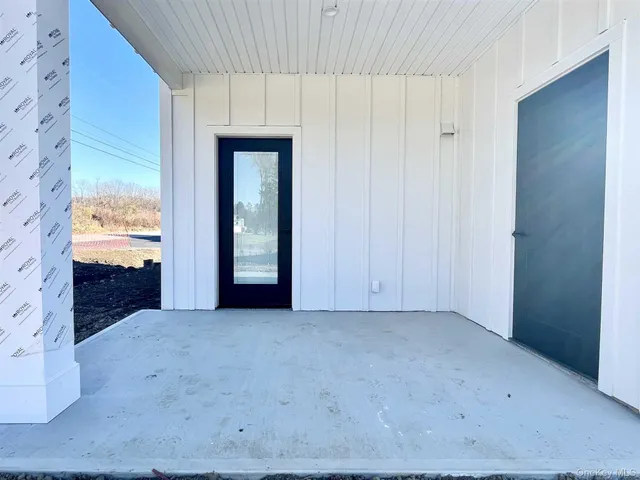 a view of a room with an empty space