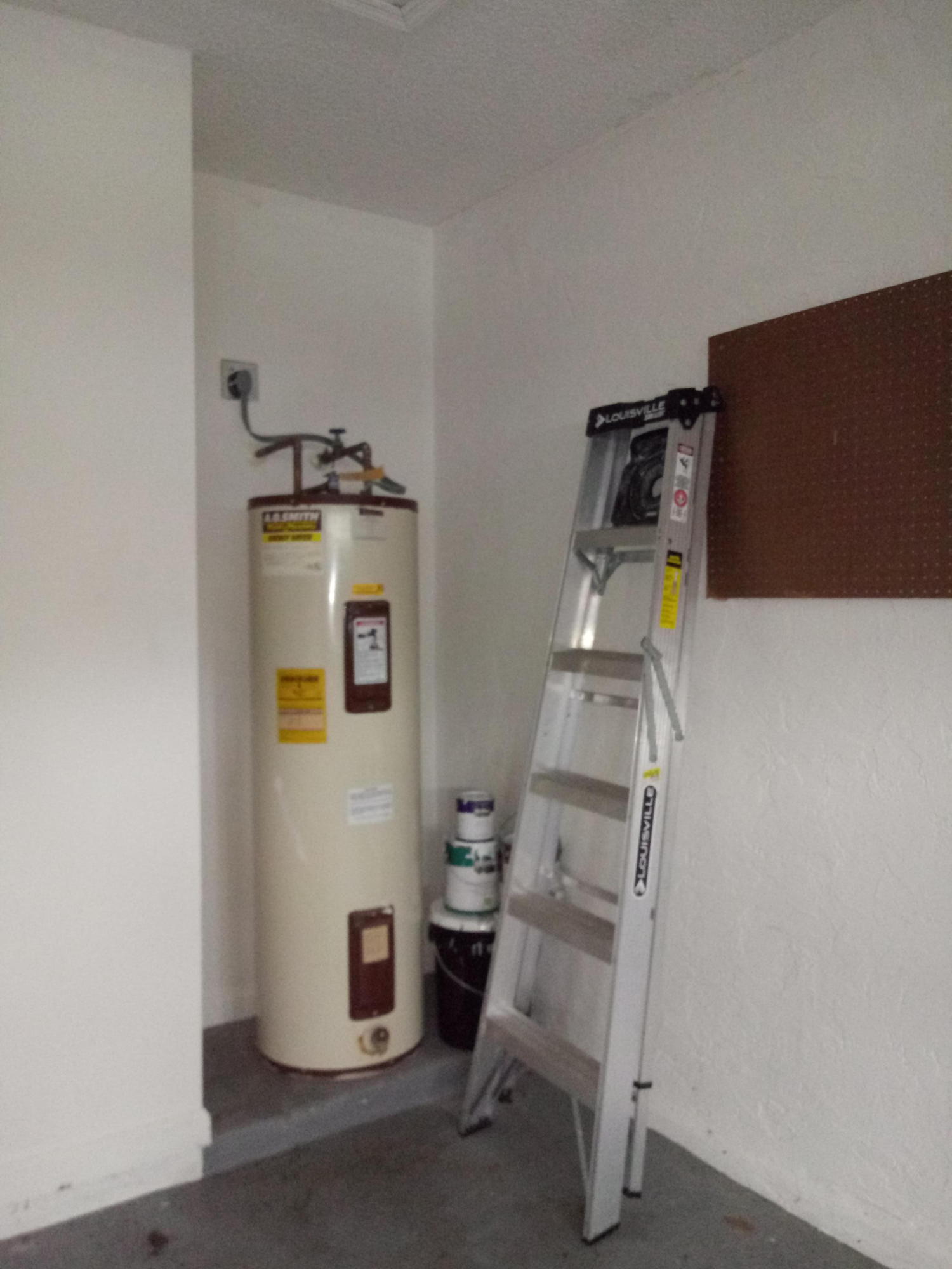 1127 Aviary Road Wellington, FL 33414 - Photo 27 of 40 Hot Water Heater