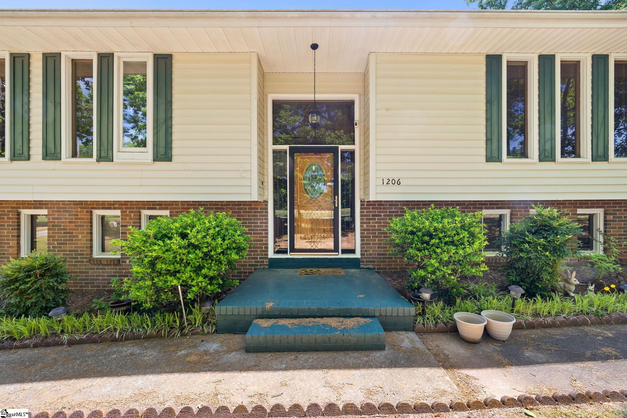 1206 Cely Road Easley, SC 29642 - Photo 10 of 50