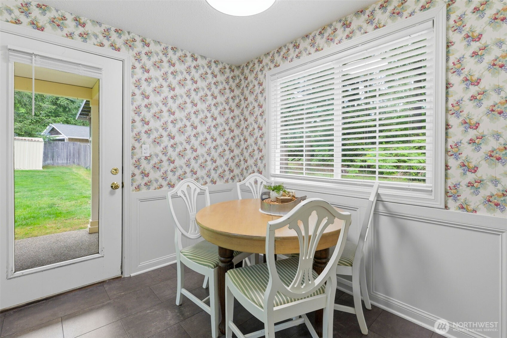 252 Northwest Sigurd Hanson Road Poulsbo, WA 98370 - Photo 33 of 40