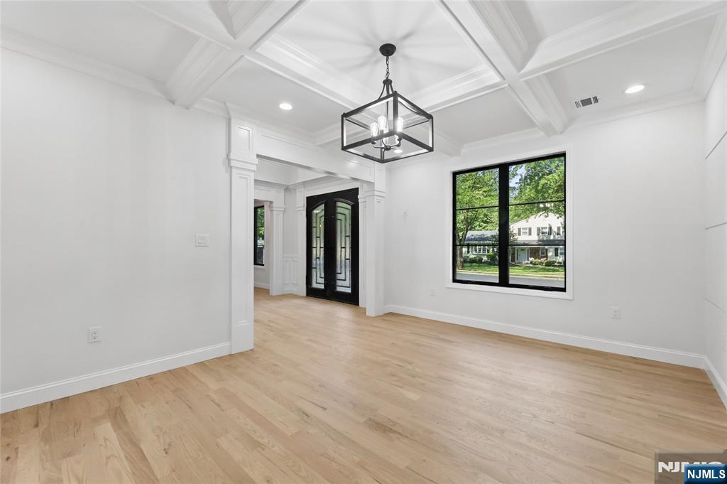 532 Hobart Road Paramus, NJ 07652 - Photo 7 of 46