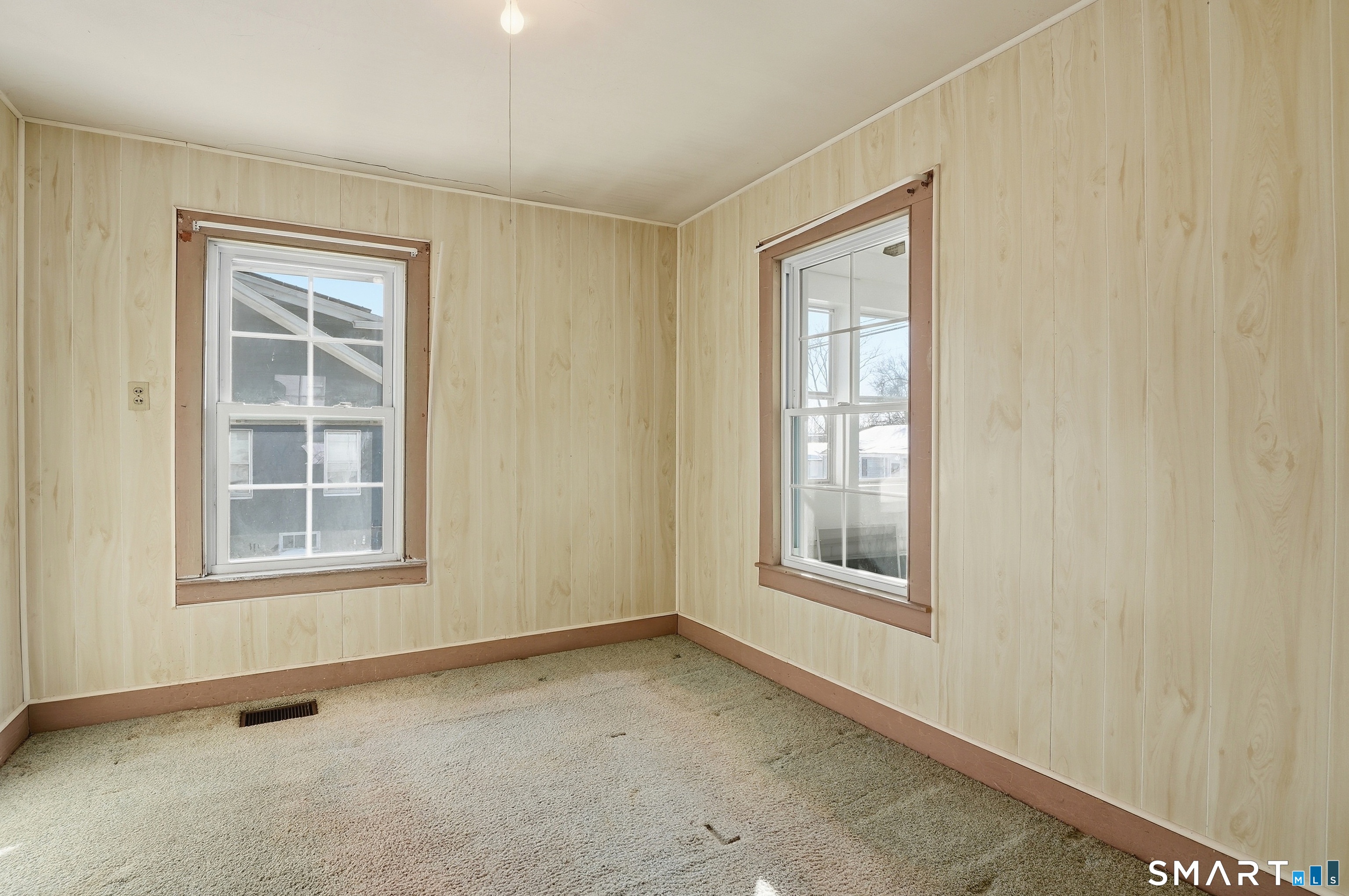 59 Walnut Street Southington, CT 06489 - Photo 16 of 36