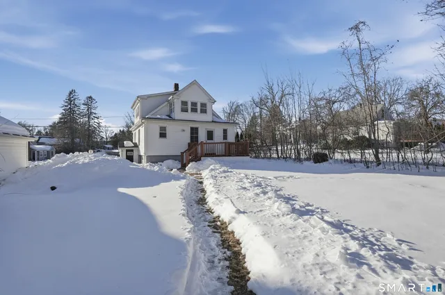 $225,000 | 59 Walnut Street, Southington, CT 06489