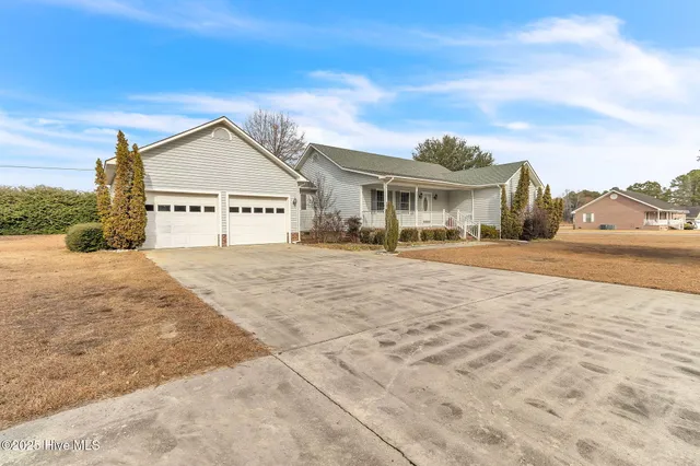 $230,000 | 22 Antinori Lane South, Tabor City, NC 28463