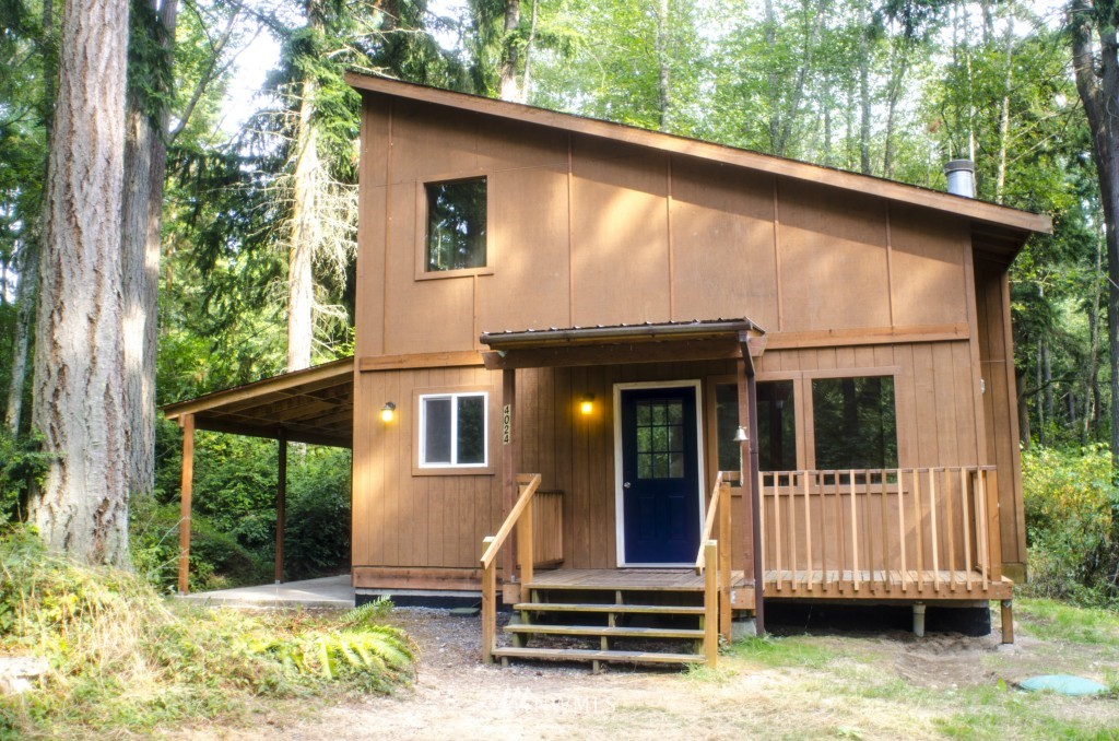 4024 Rachel Road Clinton, WA 98236 - Photo 1 of 21 Gallery Image 1