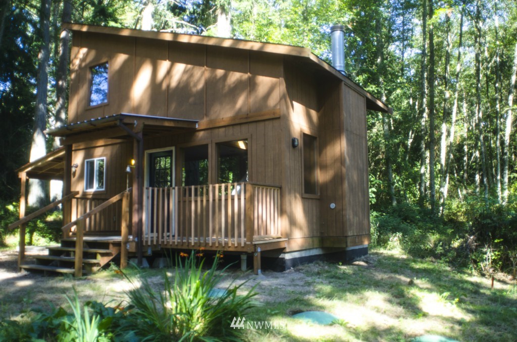 4024 Rachel Road Clinton, WA 98236 - Photo 11 of 21 Gallery Image 11