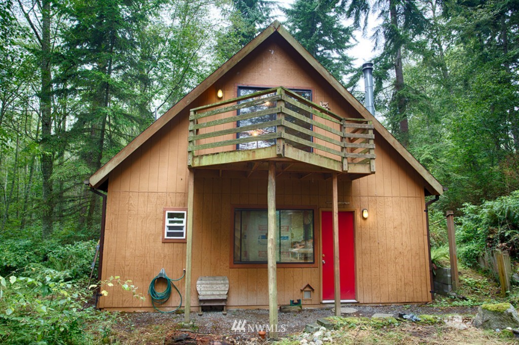 4024 Rachel Road Clinton, WA 98236 - Photo 12 of 21 Gallery Image 12