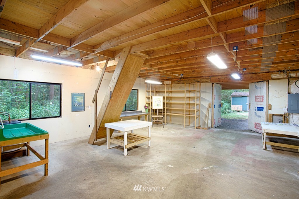 4024 Rachel Road Clinton, WA 98236 - Photo 13 of 21 Gallery Image 13