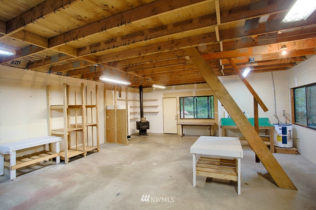 4024 Rachel Road Clinton, WA 98236 - Photo 15 of 21 Gallery Image 15