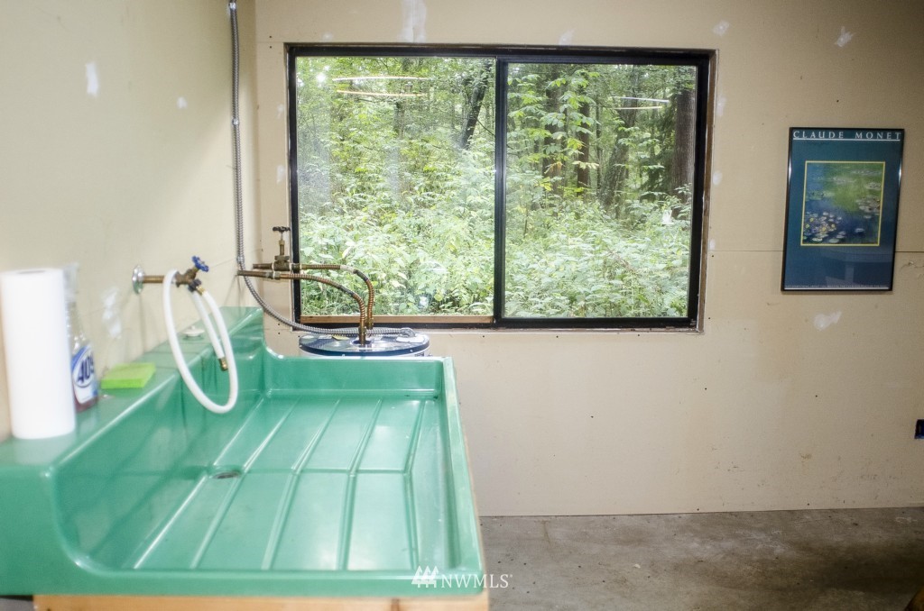 4024 Rachel Road Clinton, WA 98236 - Photo 17 of 21 Gallery Image 17