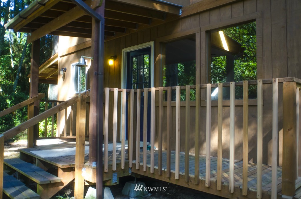 4024 Rachel Road Clinton, WA 98236 - Photo 10 of 21 Gallery Image 10