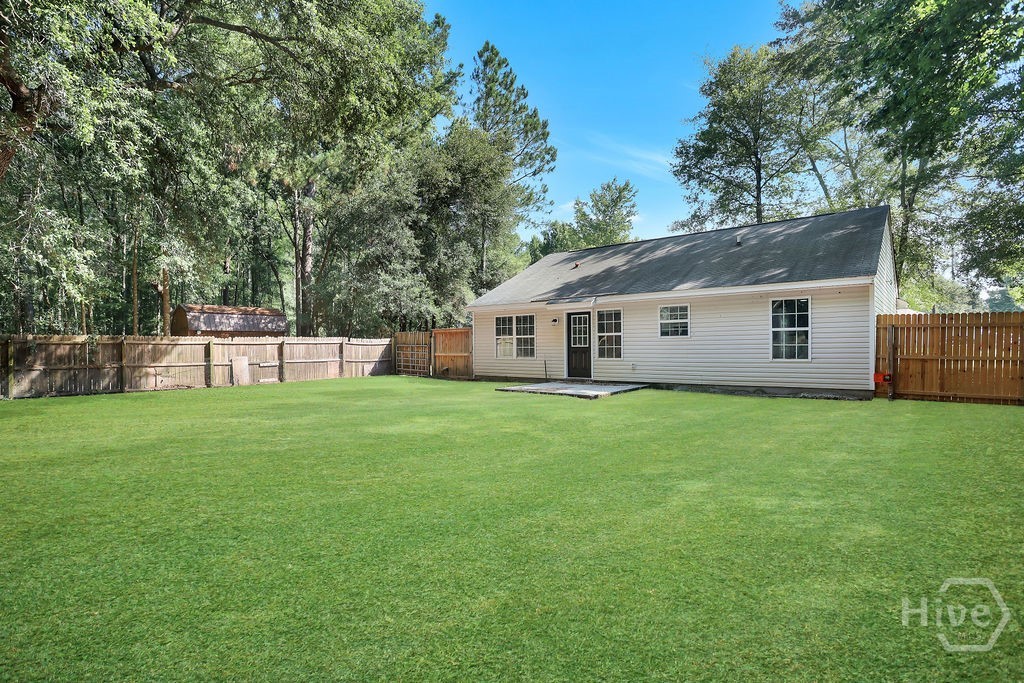 126 Sand Pine Court Springfield, GA 31329 - Photo 5 of 32