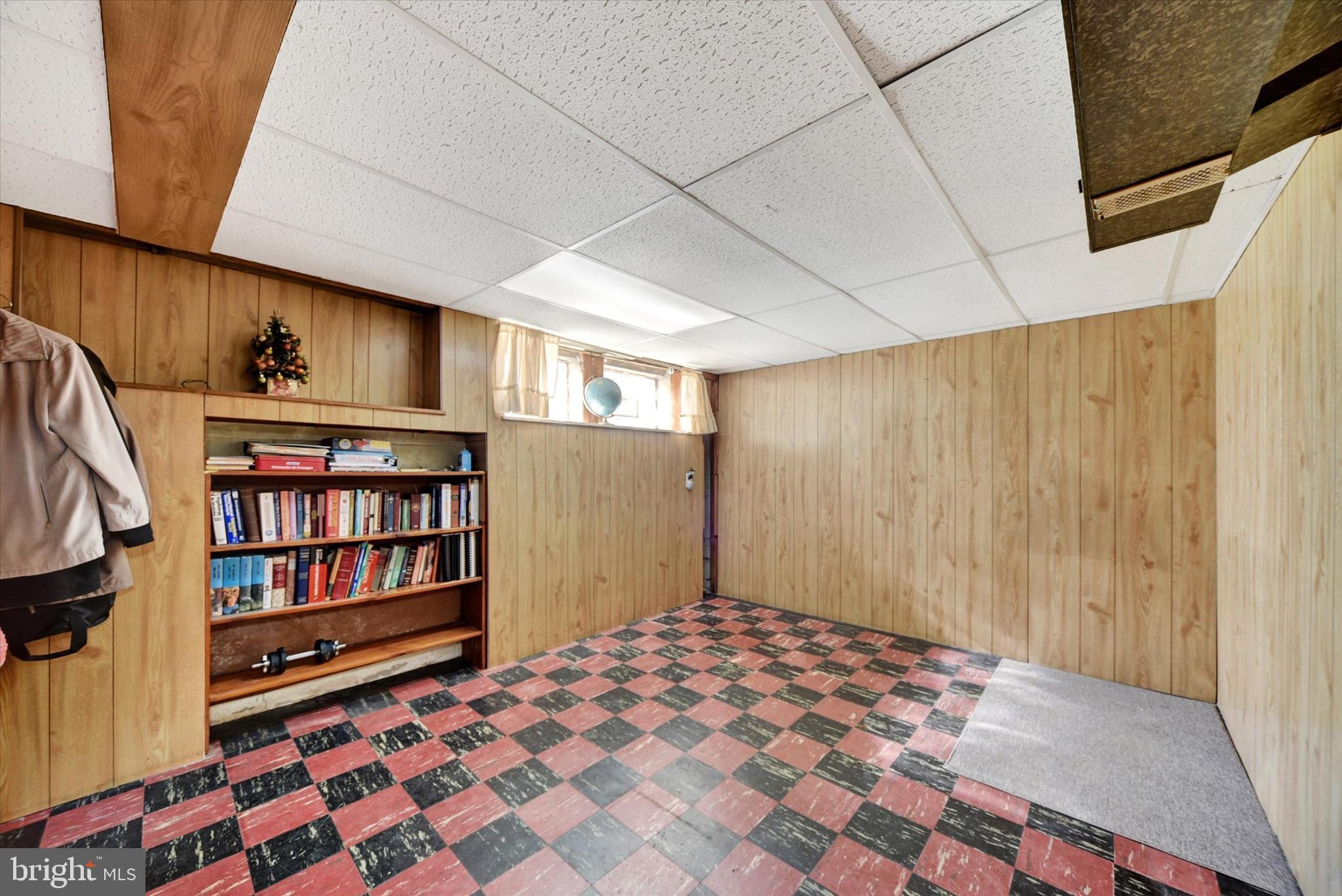 714 Bethnal Road Baltimore, MD 21229 - Photo 26 of 34 Basement office or bedroom