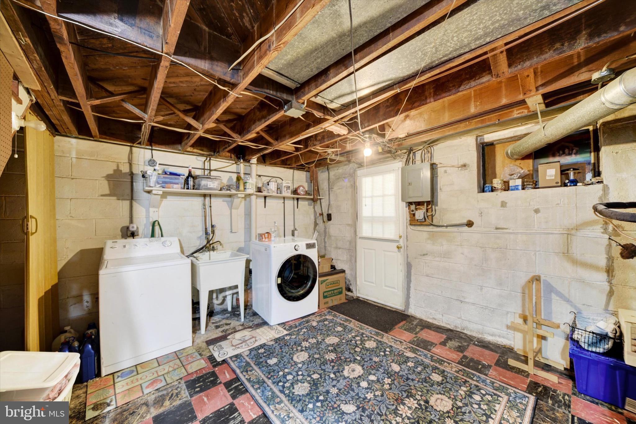 714 Bethnal Road Baltimore, MD 21229 - Photo 28 of 34 Functional basement with laundry