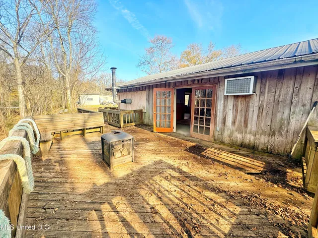 $70,000 | 77 Old Levee Road, Alligator, MS 38720
