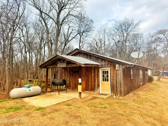 $70,000 | 77 Old Levee Road, Alligator, MS 38720
