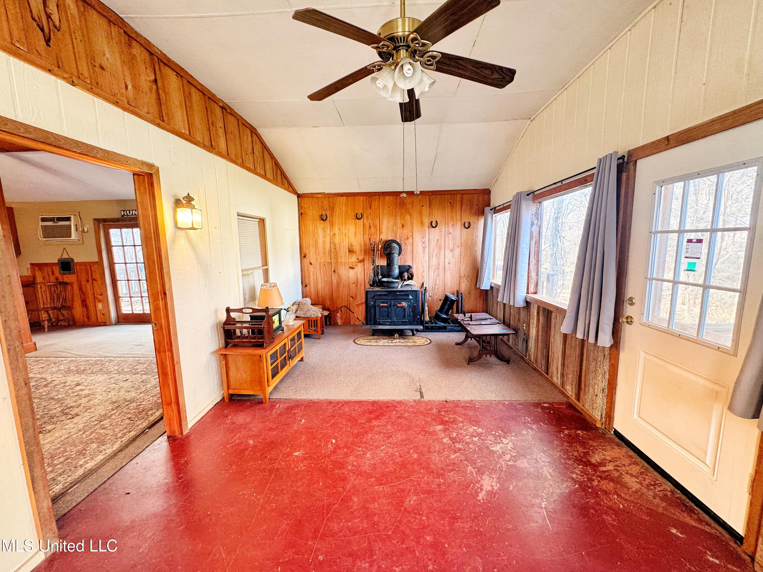 77 Old Levee Road Alligator, MS 38720 - Photo 5 of 18 IMG_2134