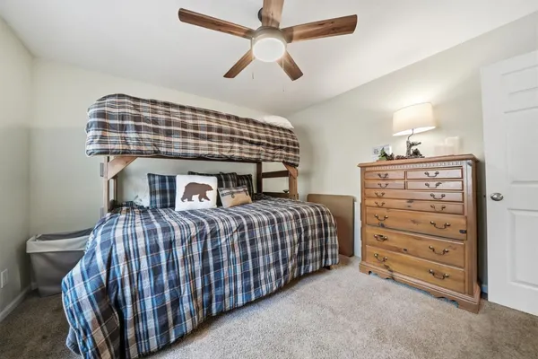 a picture of a bench in the window