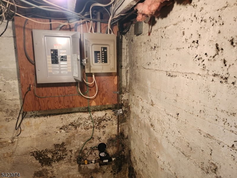 5 Locust Street Wanaque, NJ 07420 - Photo 9 of 23