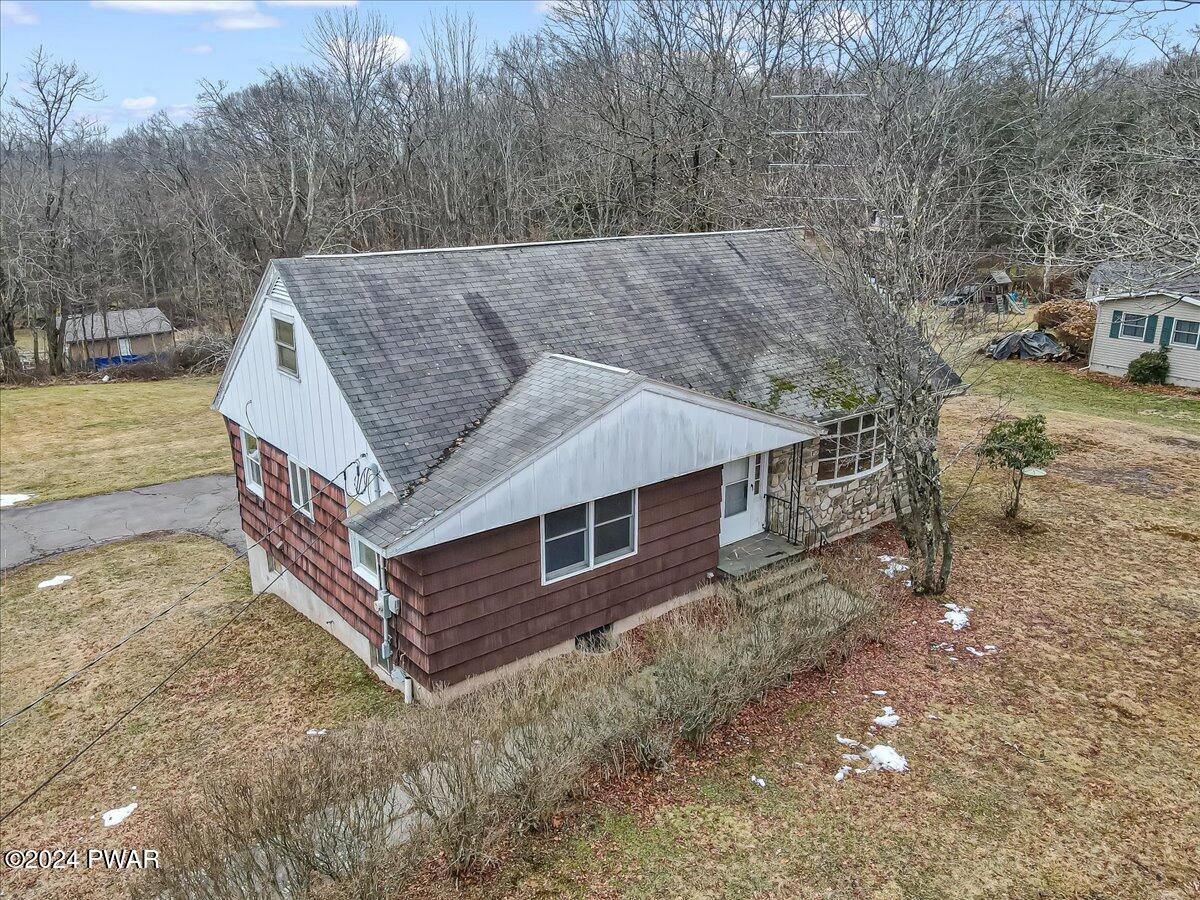 829 Long Ridge Road Hawley, PA 18428 - Photo 6 of 46 IMG_1020
