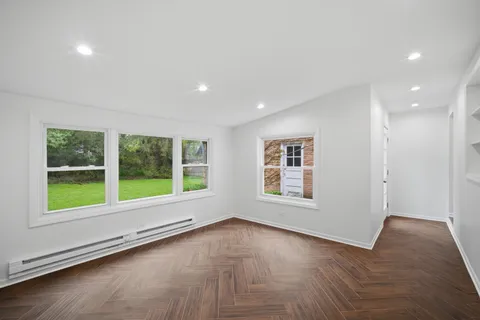 $399,000 | 1825 Beverly Place, Highland Park, IL 60035