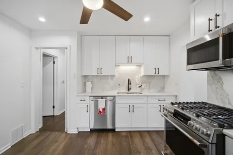 $399,000 | 1825 Beverly Place, Highland Park, IL 60035
