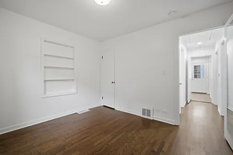 $399,000 | 1825 Beverly Place, Highland Park, IL 60035