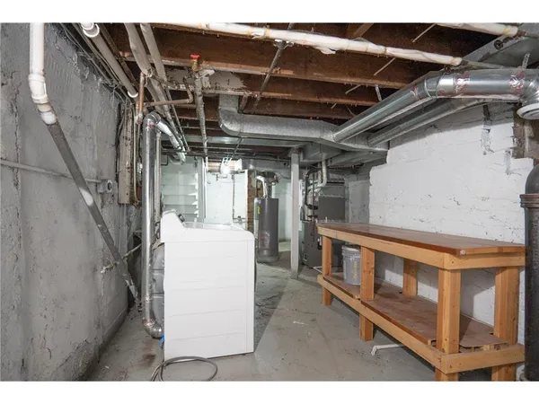 $2,400 | 608 7th Avenue South, Hopkins, MN 55343